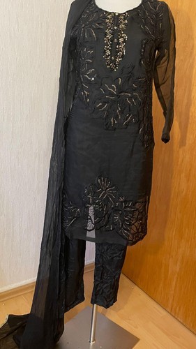 Shalwar kameez - shalwar,